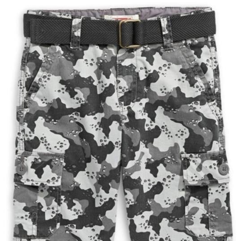 BRAND NEW boy youth Levi's cargo cotton shorts with belt size 16 Y